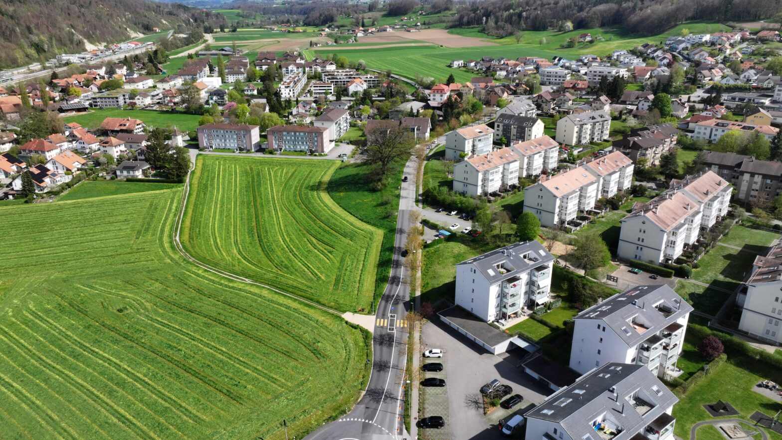 Industriestrasse Bösingen. Sanierung zweiter Abschnitt. Bauarbeiten Mitte Mai bis Mitte Juni 2024