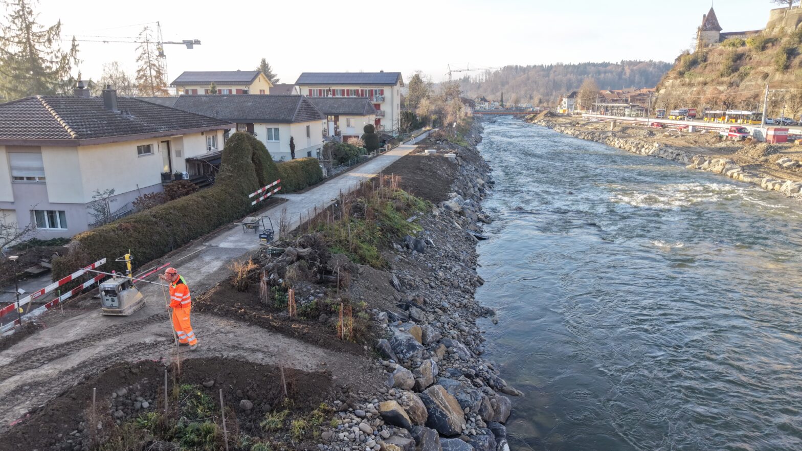 Wasserbau, oberer Bereich. Wiedereröffnung Uferweg, linkes Ufer